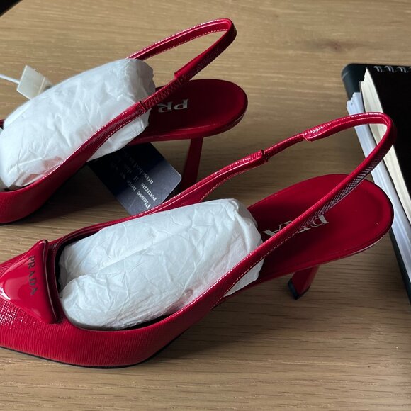 Prada triangle-logo leather slingback pumps - Picture 3 of 6